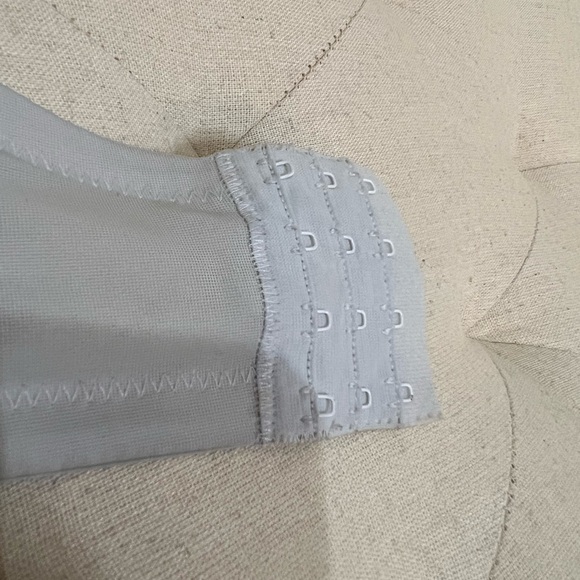White Strapless Bra - Picture 7 of 10